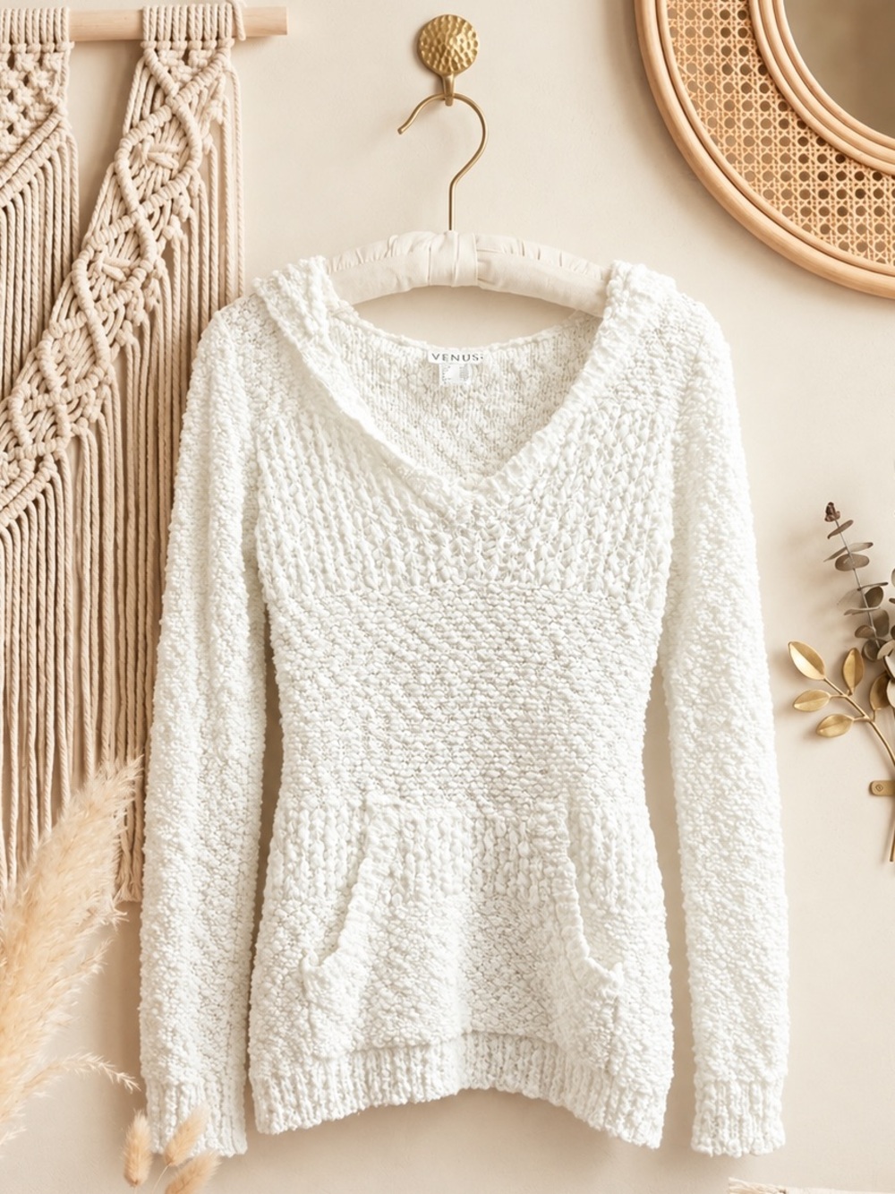 VENUS Cream/White Textured Knit V-Neck Pullover Sweater